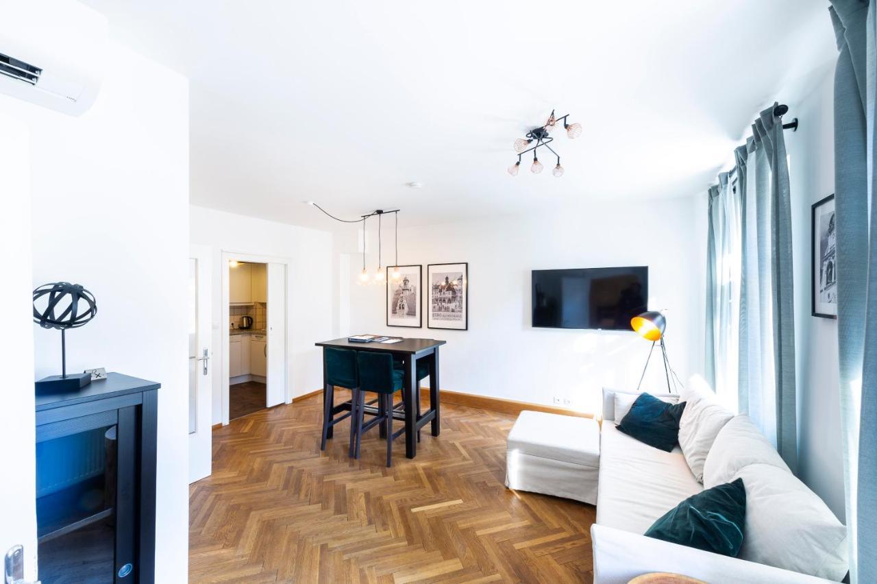 Apartments Am Glockenspielplatz Γκρατς Εξωτερικό φωτογραφία